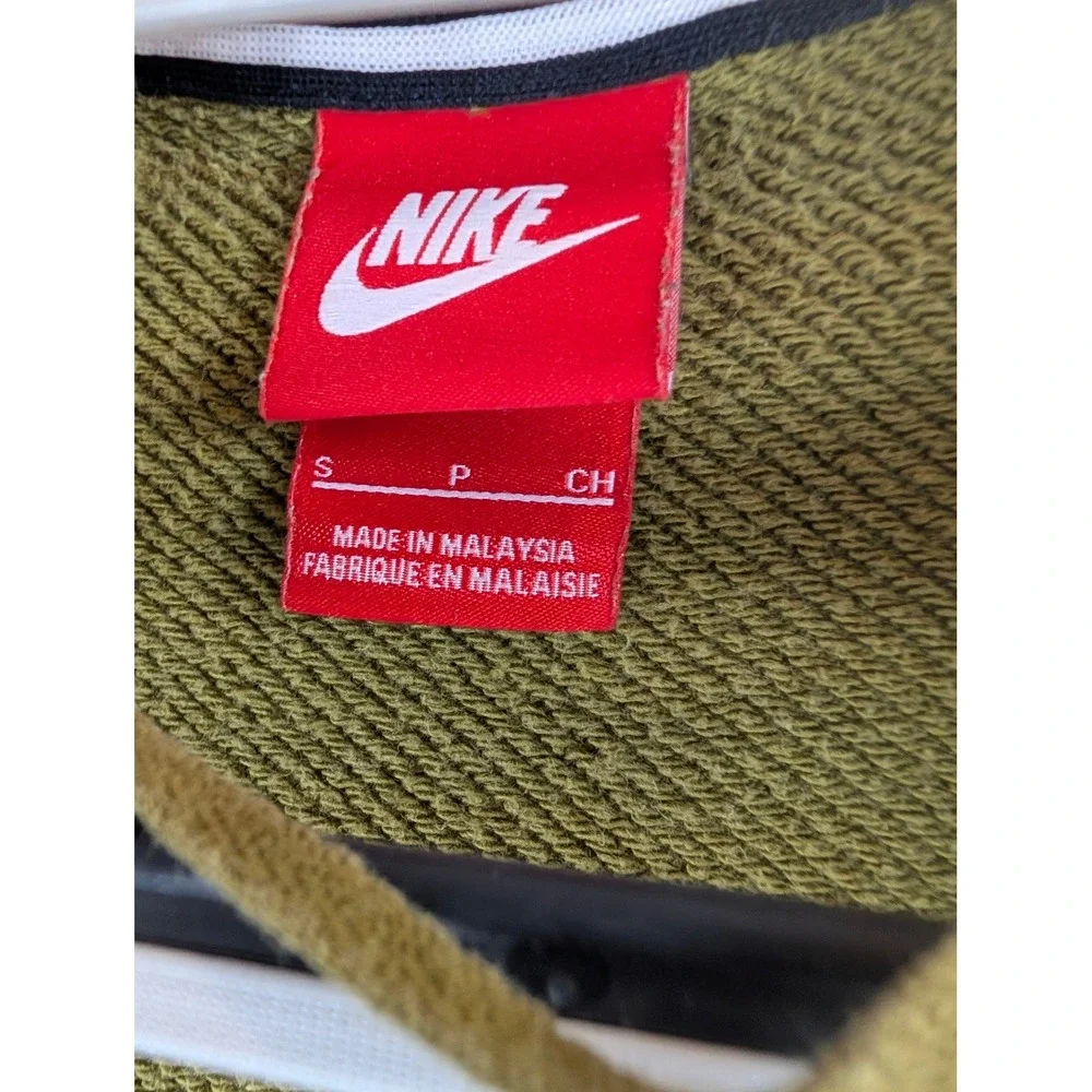 Nike sportswear women